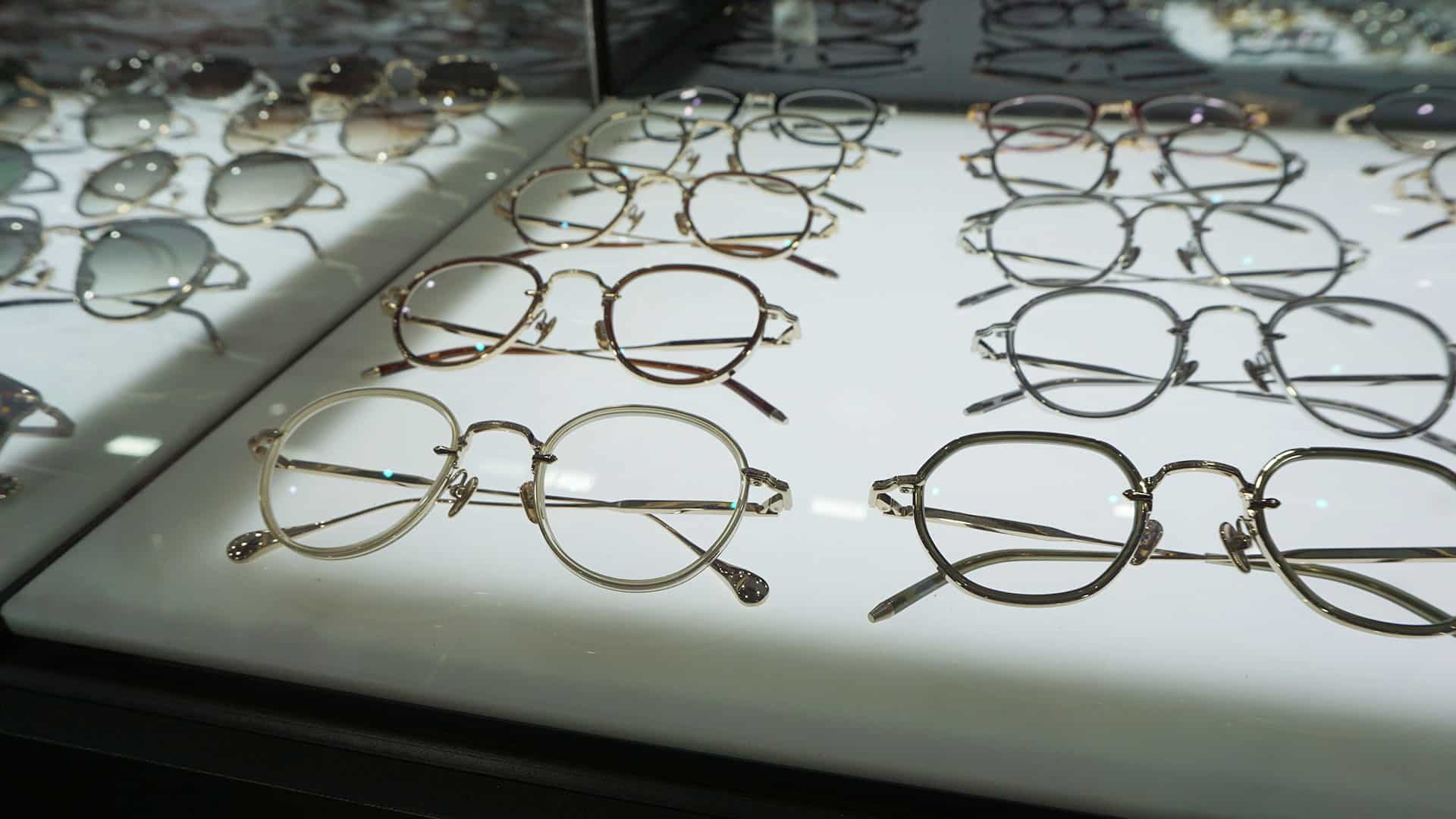 요즘 유행하는 안경테 알아보기 (국제안경산업전시회 참관후기(3)