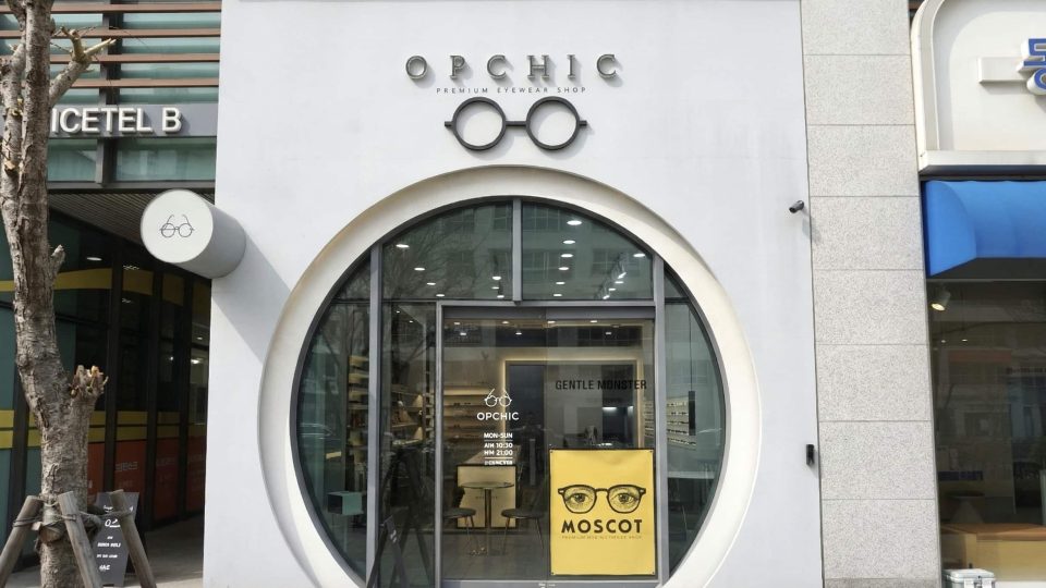 {"ARInfo":{"IsUseAR":false},"Version":"1.0.0","MakeupInfo":{"IsUseMakeup":false},"FaceliftInfo":{"IsChangeEyeLift":false,"IsChangeFacelift":false,"IsChangePostureLift":false,"IsChangeNose":false,"IsChangeFaceChin":false,"IsChangeMouth":false,"IsChangeThinFace":false},"BeautyInfo":{"SwitchMedicatedAcne":false,"IsAIBeauty":false,"IsBrightEyes":false,"IsSharpen":false,"IsOldBeauty":false,"IsReduceBlackEyes":false},"HandlerInfo":{"AppName":2},"FilterInfo":{"IsUseFilter":false}}